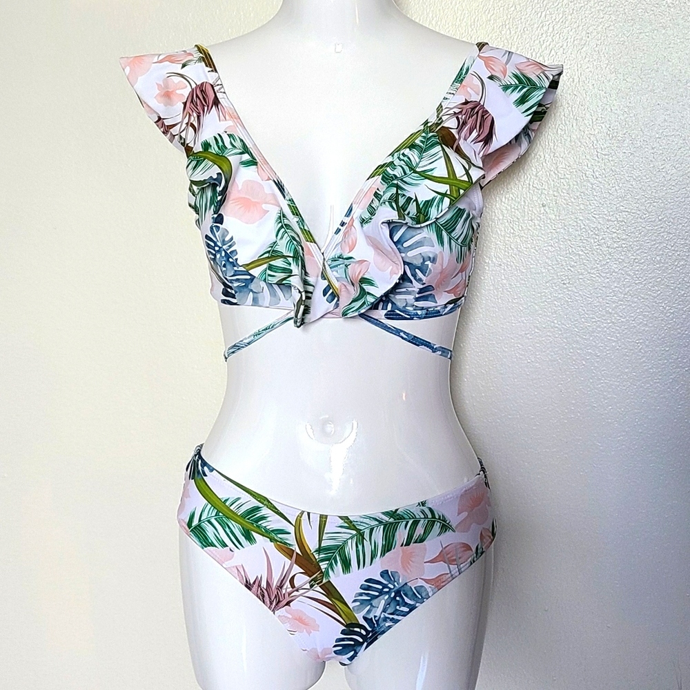 Resort style bikini